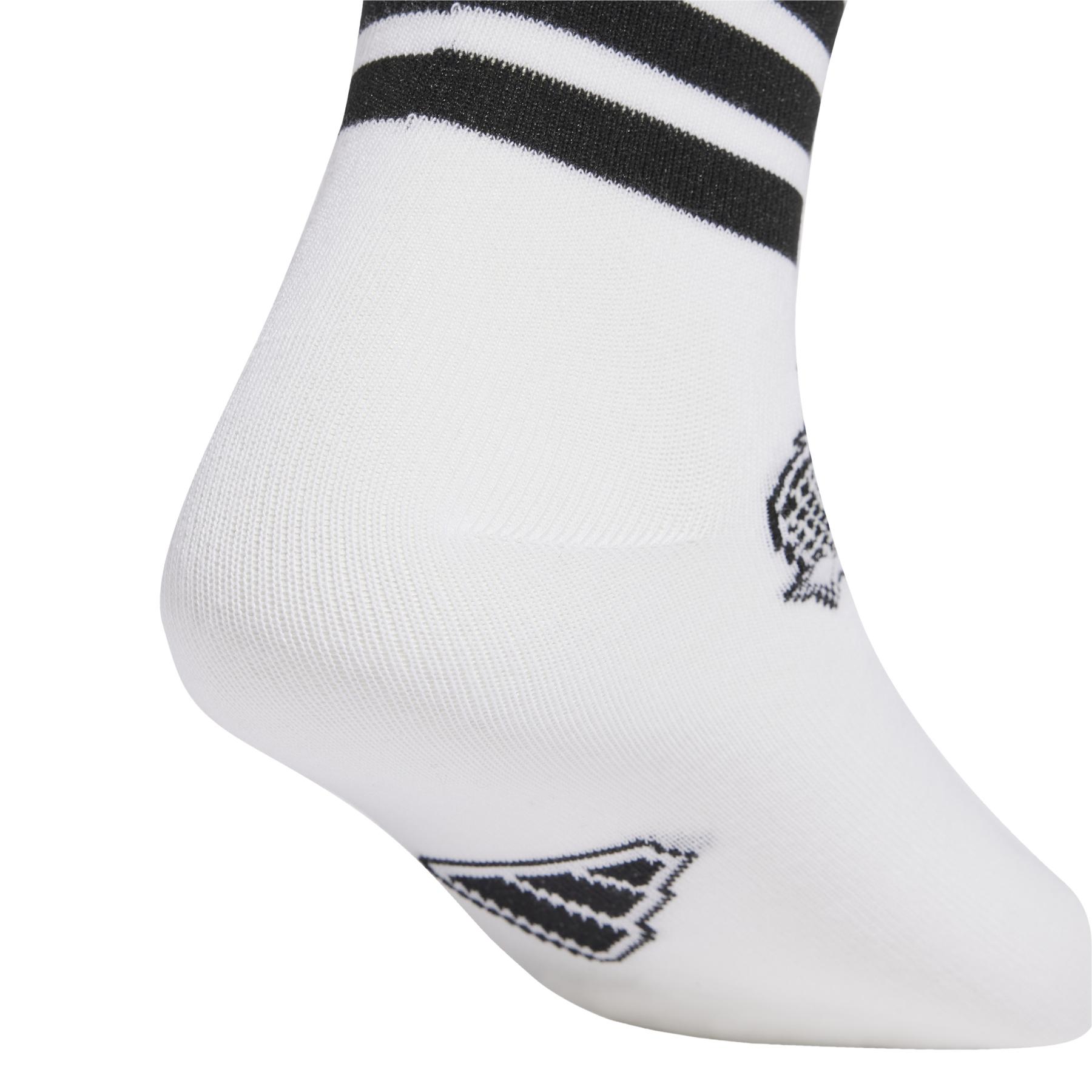 product/a/d/adidas_jv5125_white-black-powplu_4.jpg