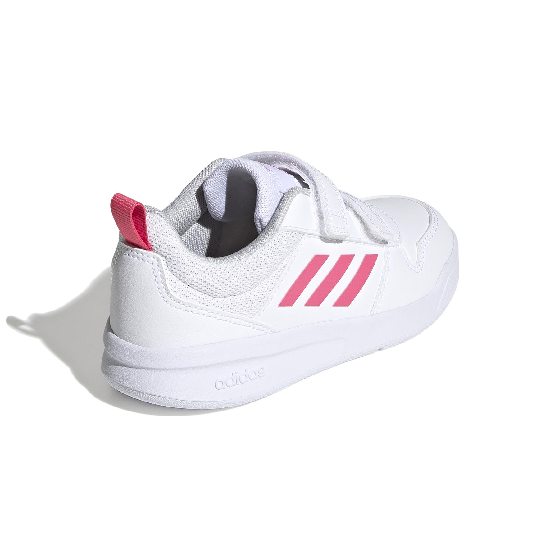 product/a/d/adidas_s24049_7_footwear_photography_back_lateral_top_view_white_000.jpg