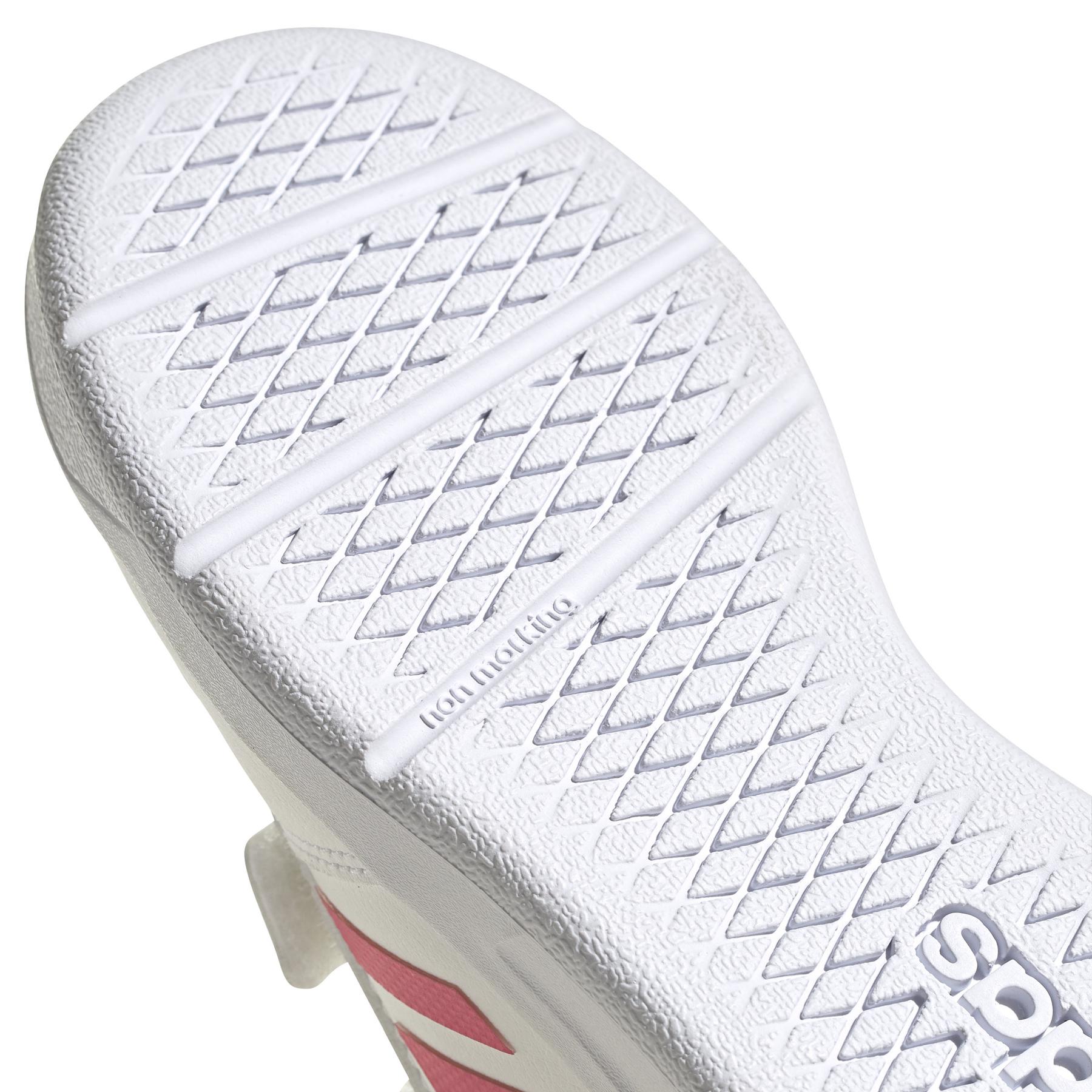 product/a/d/adidas_s24049_8_footwear_photography_detail_view_1_white_000.jpg
