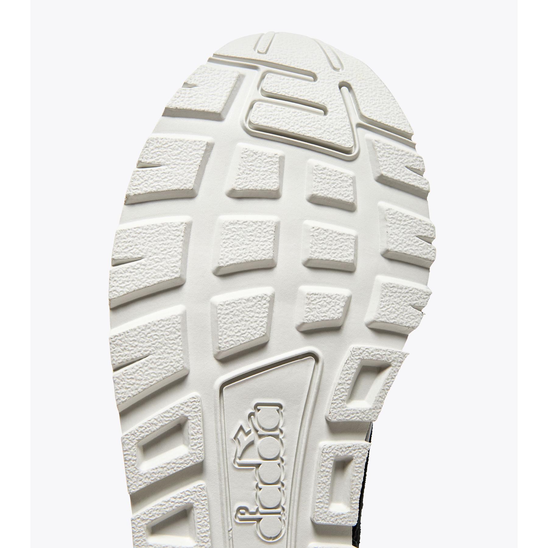 product/d/i/diadora_501.181441-c0200_nero-nero_4.jpg