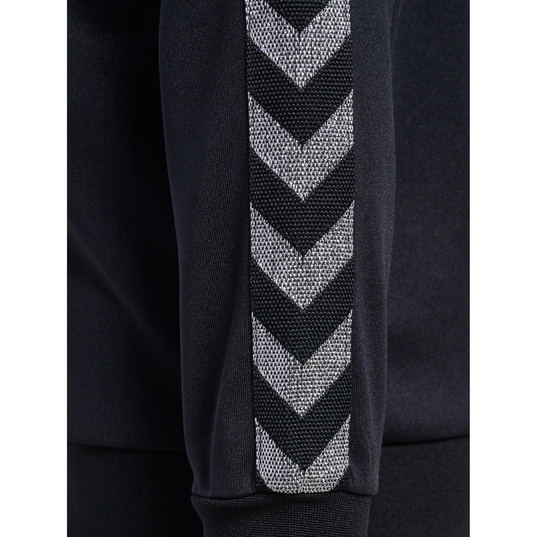 product/h/u/hummel_226144-2001_black_1.jpg