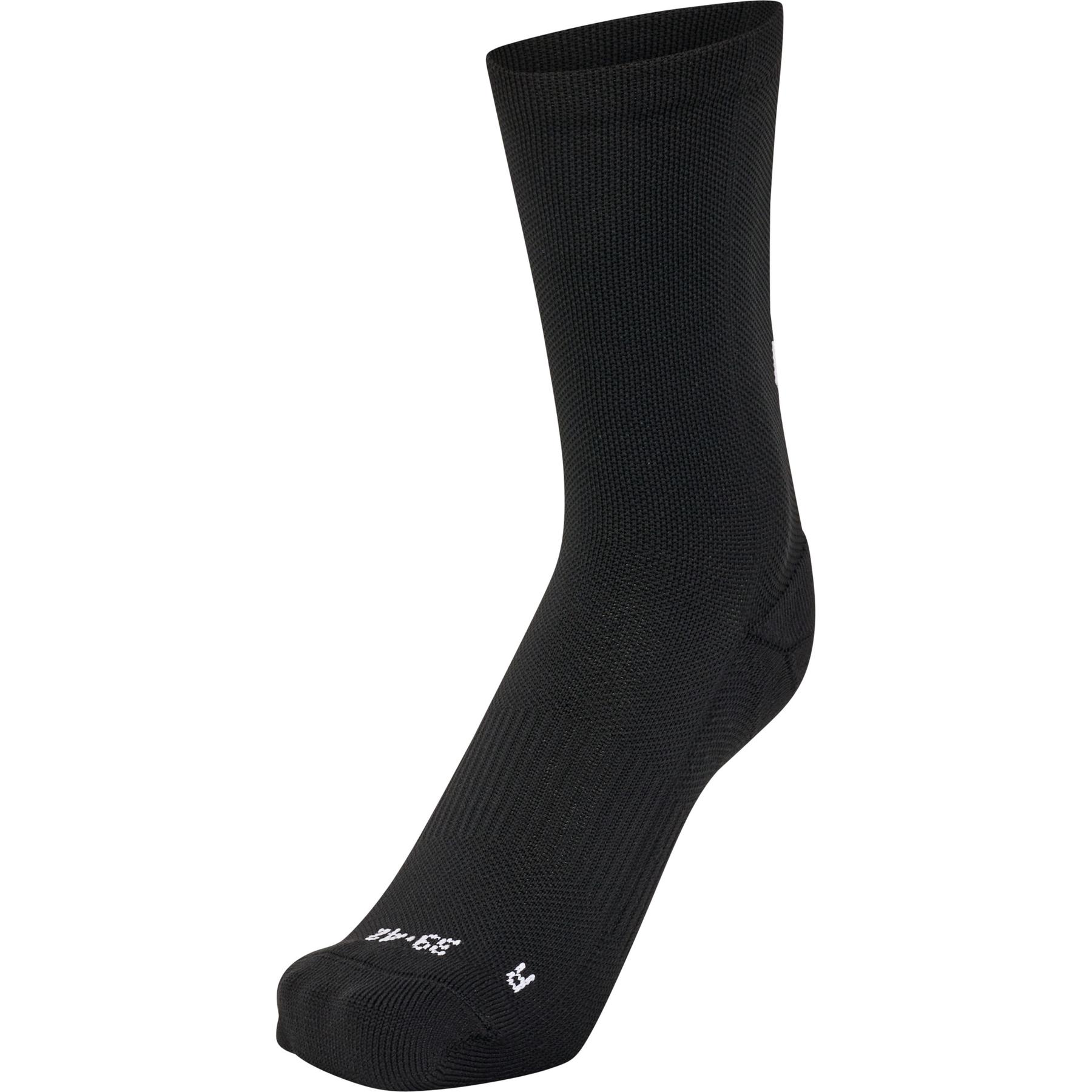 product/h/u/hummel_226911-2114_black-white_1.jpg