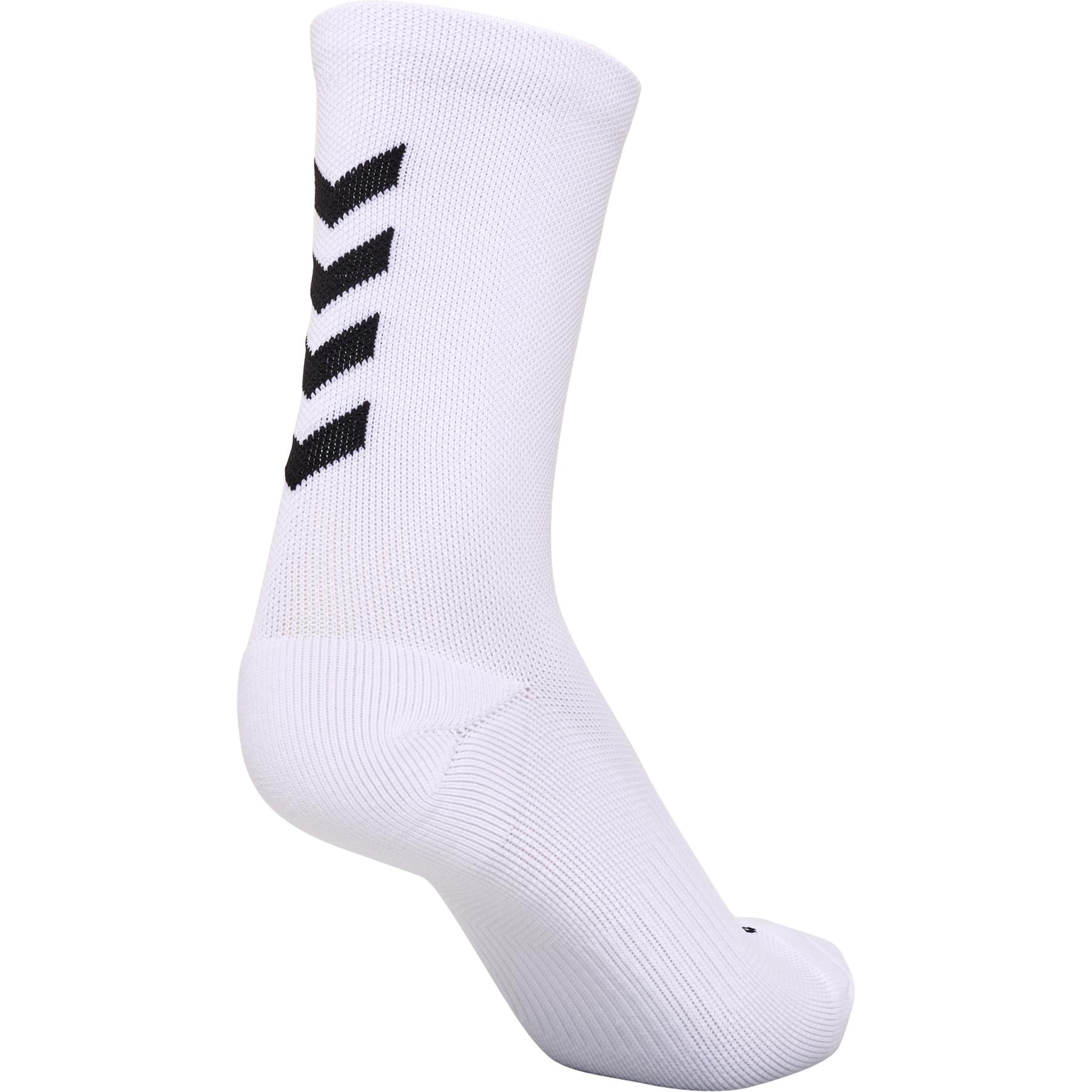 product/h/u/hummel_226911-9124_white-black_1.jpg