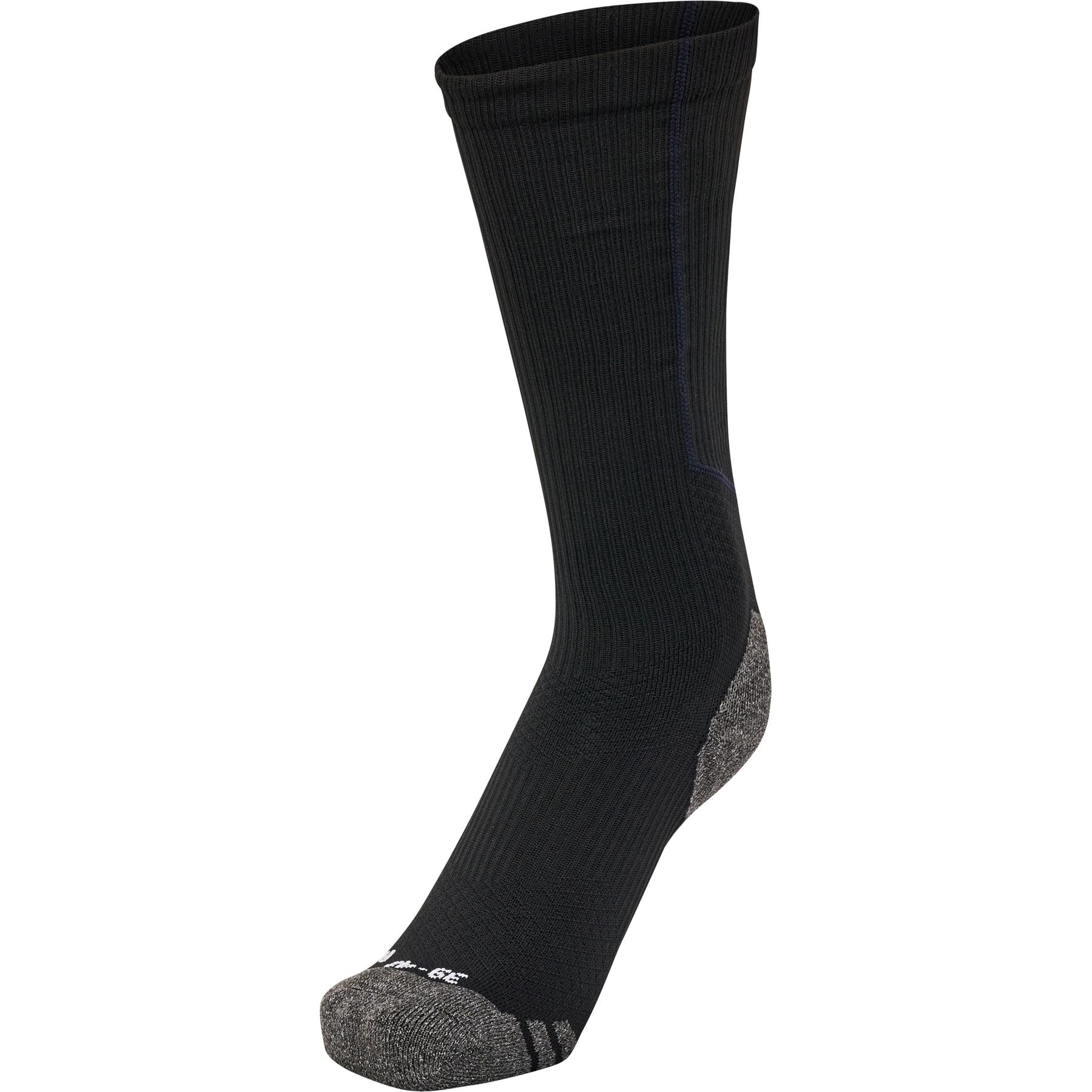 product/h/u/hummel_226912-2114_black-white_1.jpg