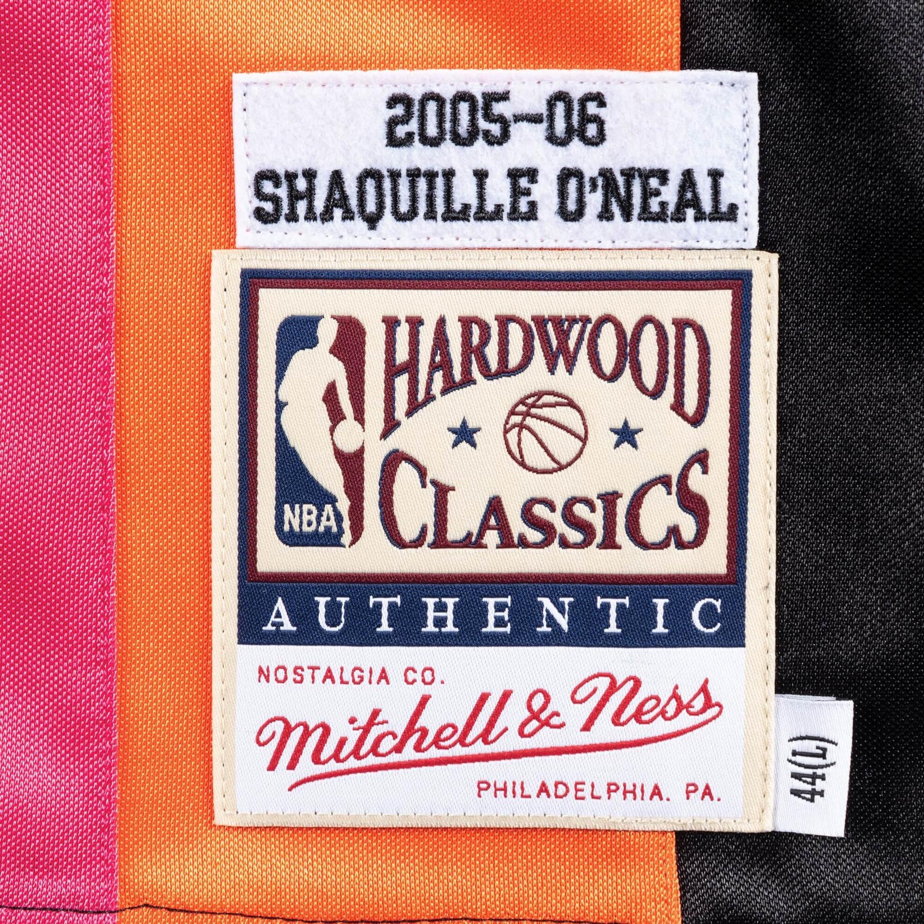 product/m/i/mitchell-ness_ajy4el18033-mheblck05son_2.jpg