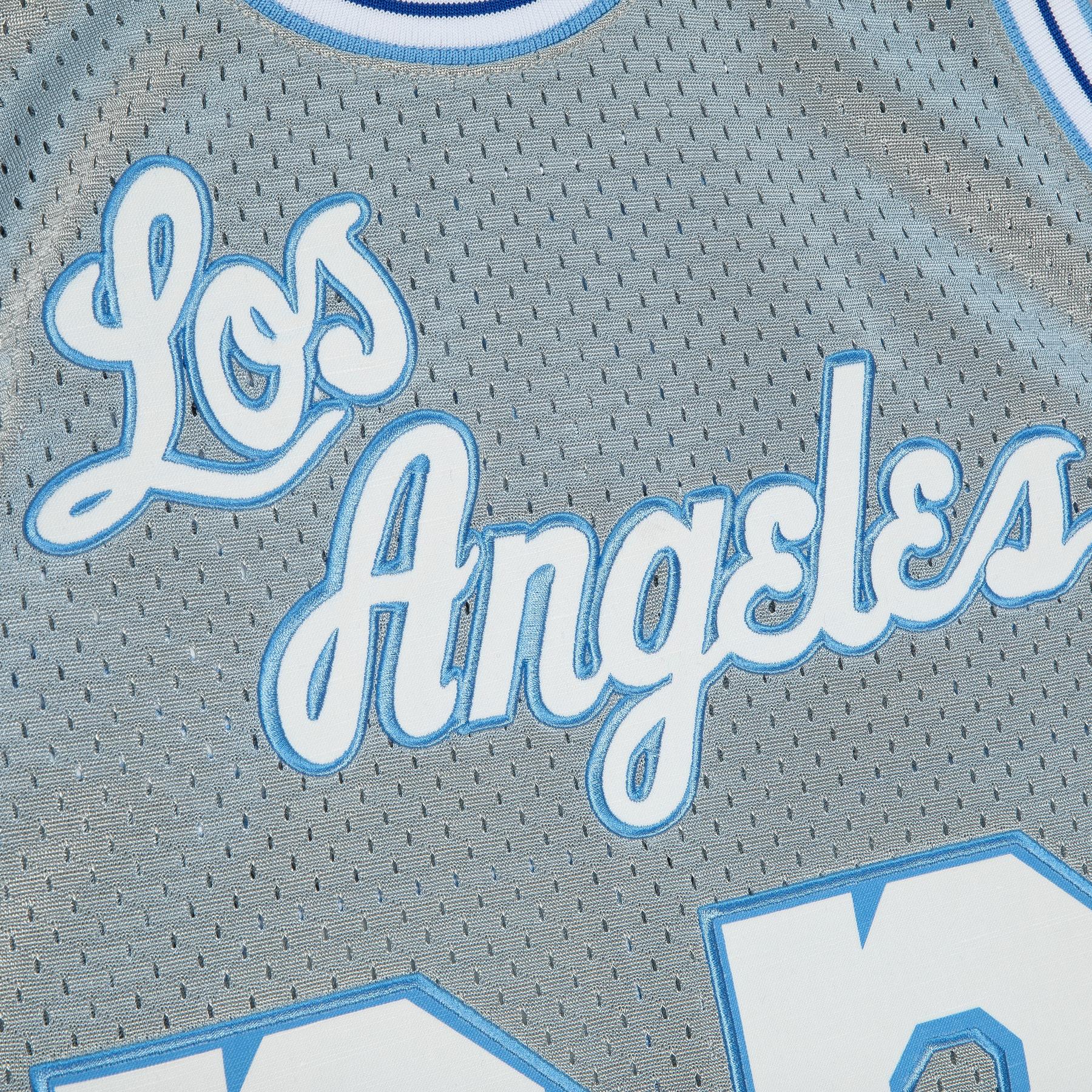 product/m/i/mitchell-ness_smjy4310-lal60ebysilv_3.jpg
