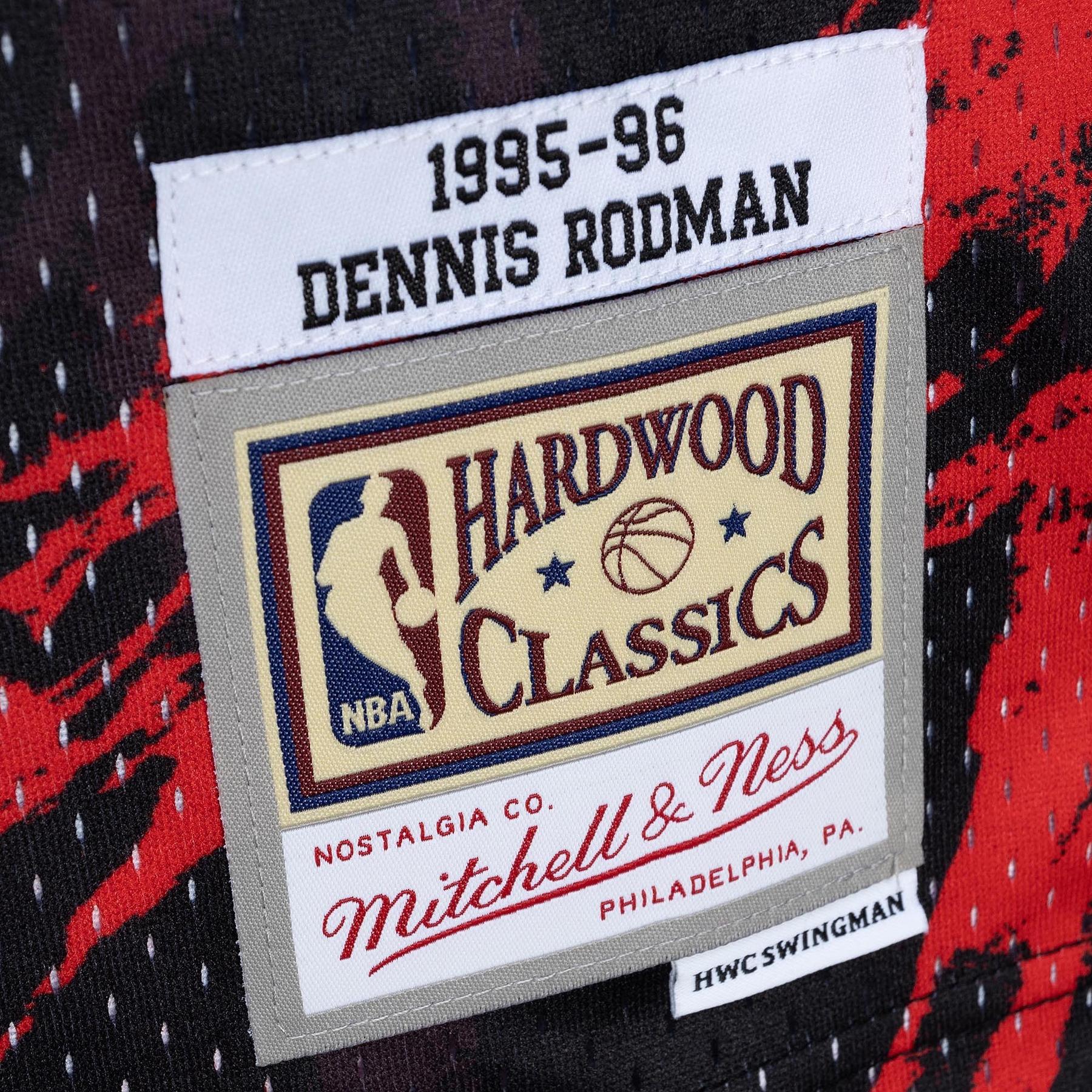 product/m/i/mitchell-ness_tfsm1278-cbu97drdblck_noir_4.jpg