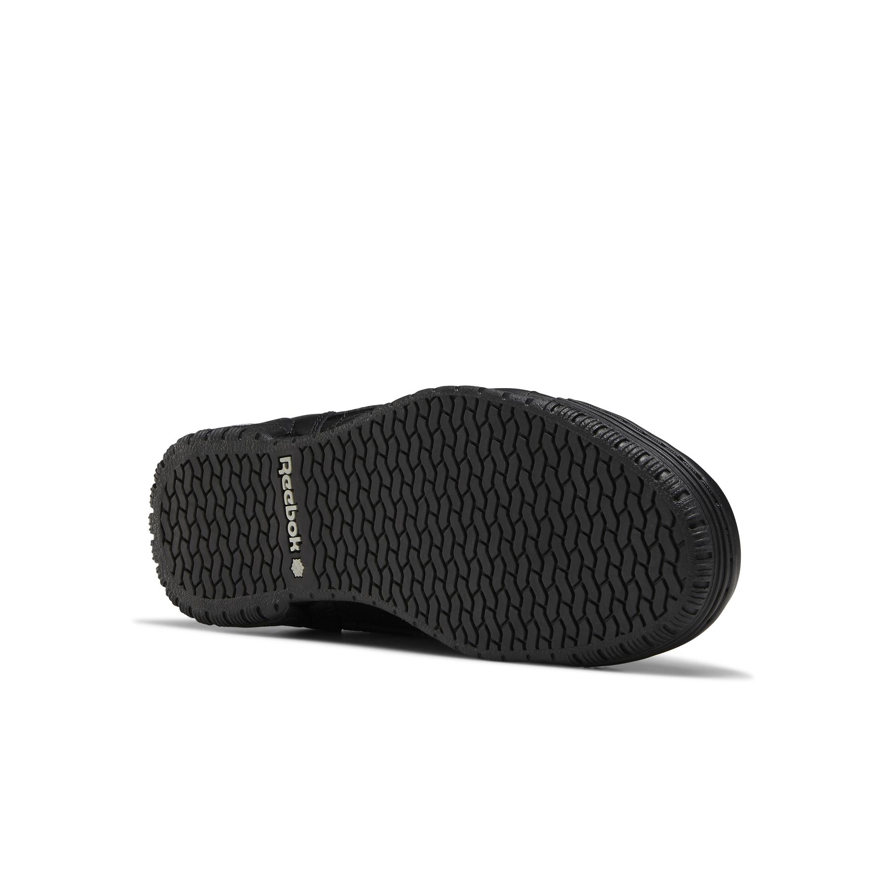 product/r/e/reebok-classics_ar3168_4_footwear_photography_bottom_view_white_000.jpg