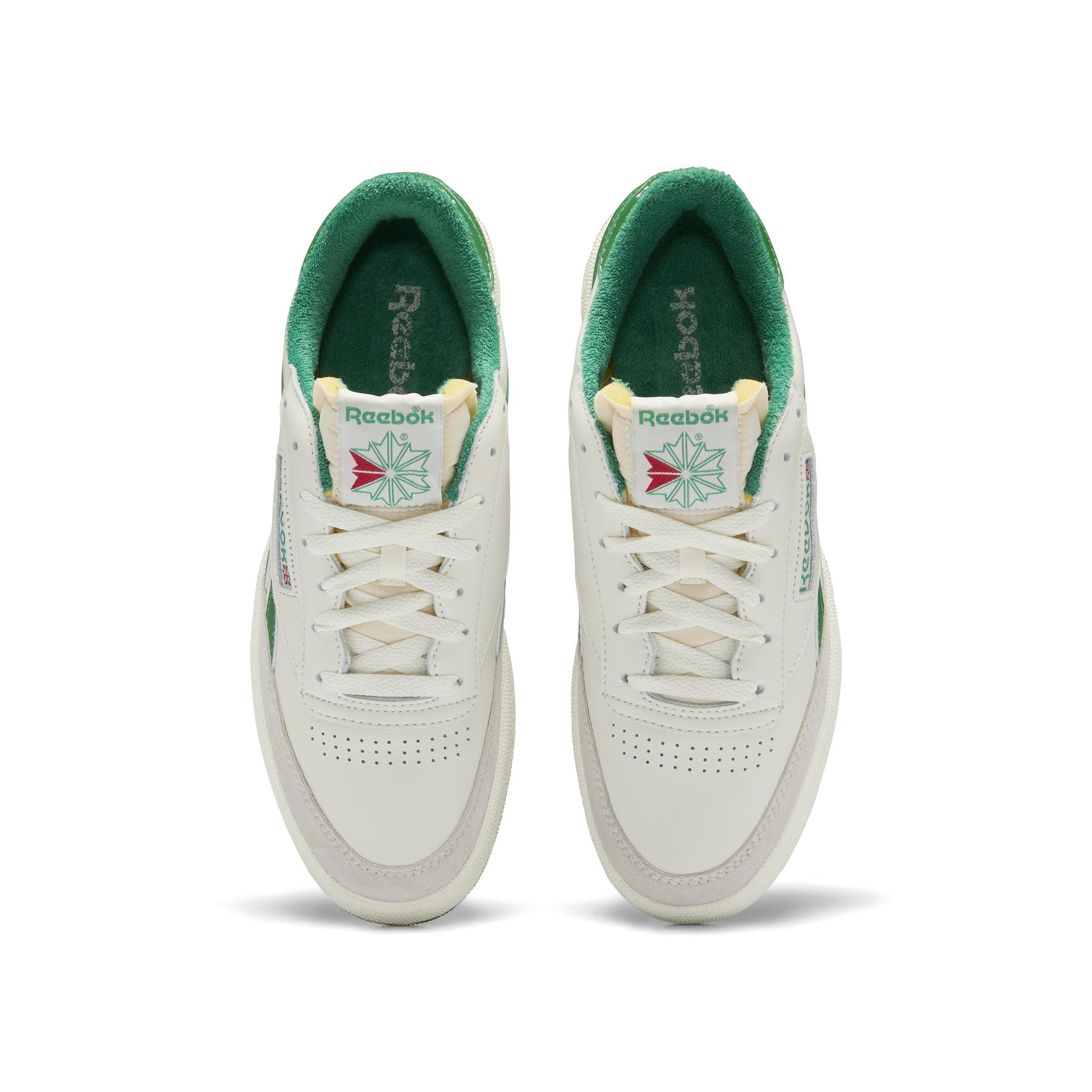 product/r/e/reebok-classics_fw4862_2_footwear_photography_top_portrait_view_white_000.jpg