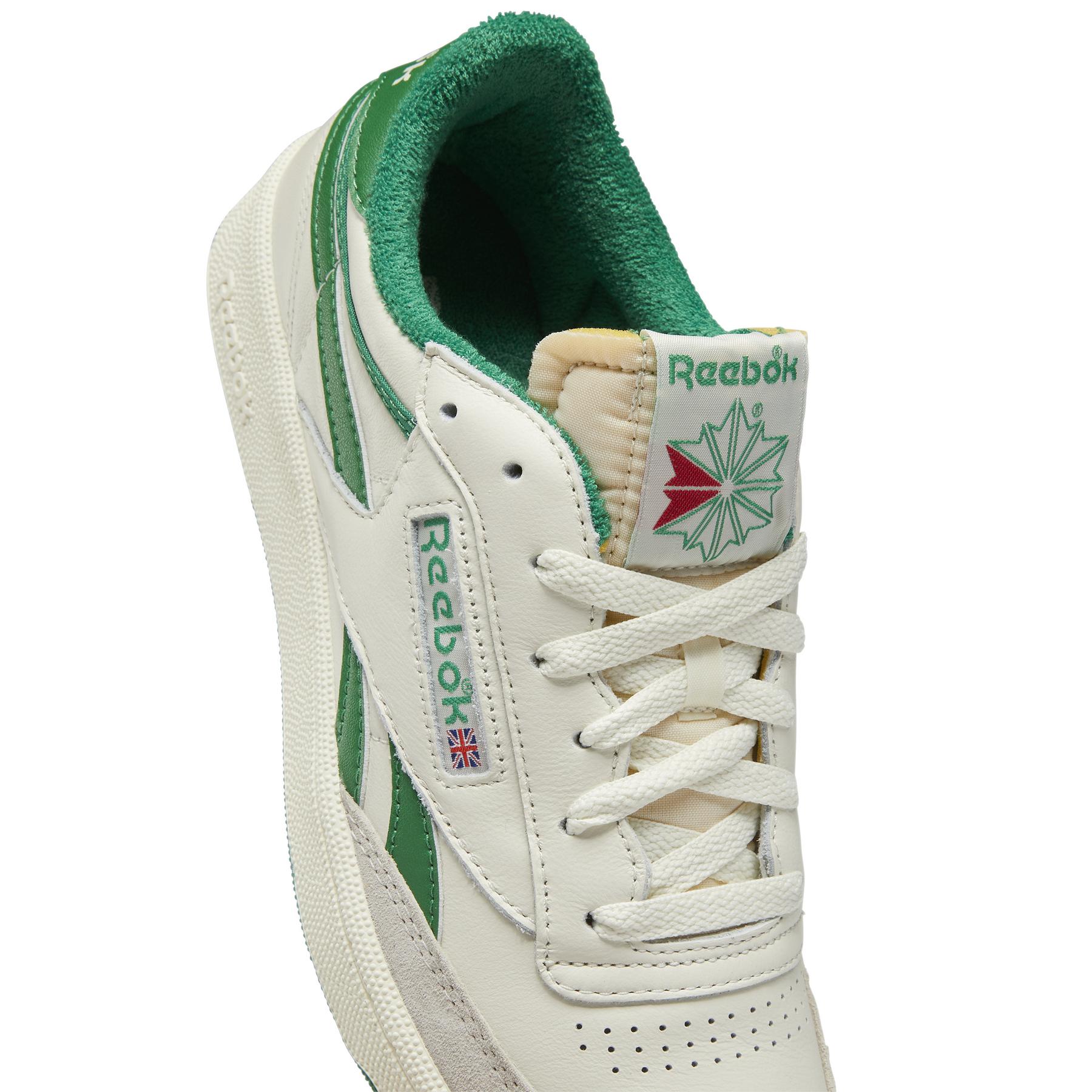 product/r/e/reebok-classics_fw4862_7_footwear_photography_detail_view_1_white_000.jpg
