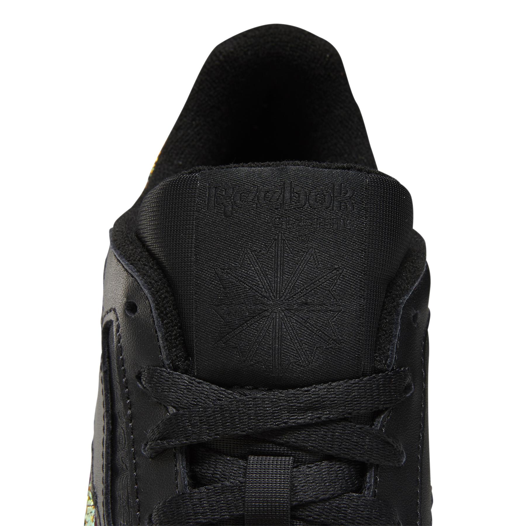 product/r/e/reebok-classics_fw6164_8_footwear_photography_detail_view_2_white_000.jpg