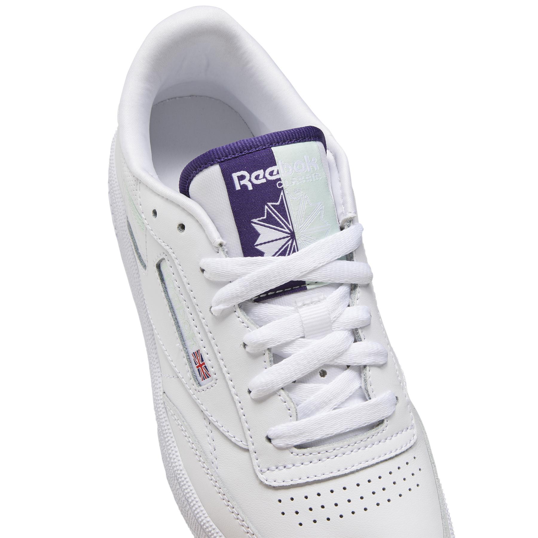 product/r/e/reebok-classics_fx3031_7_footwear_photography_detail_view_1_white_000.jpg