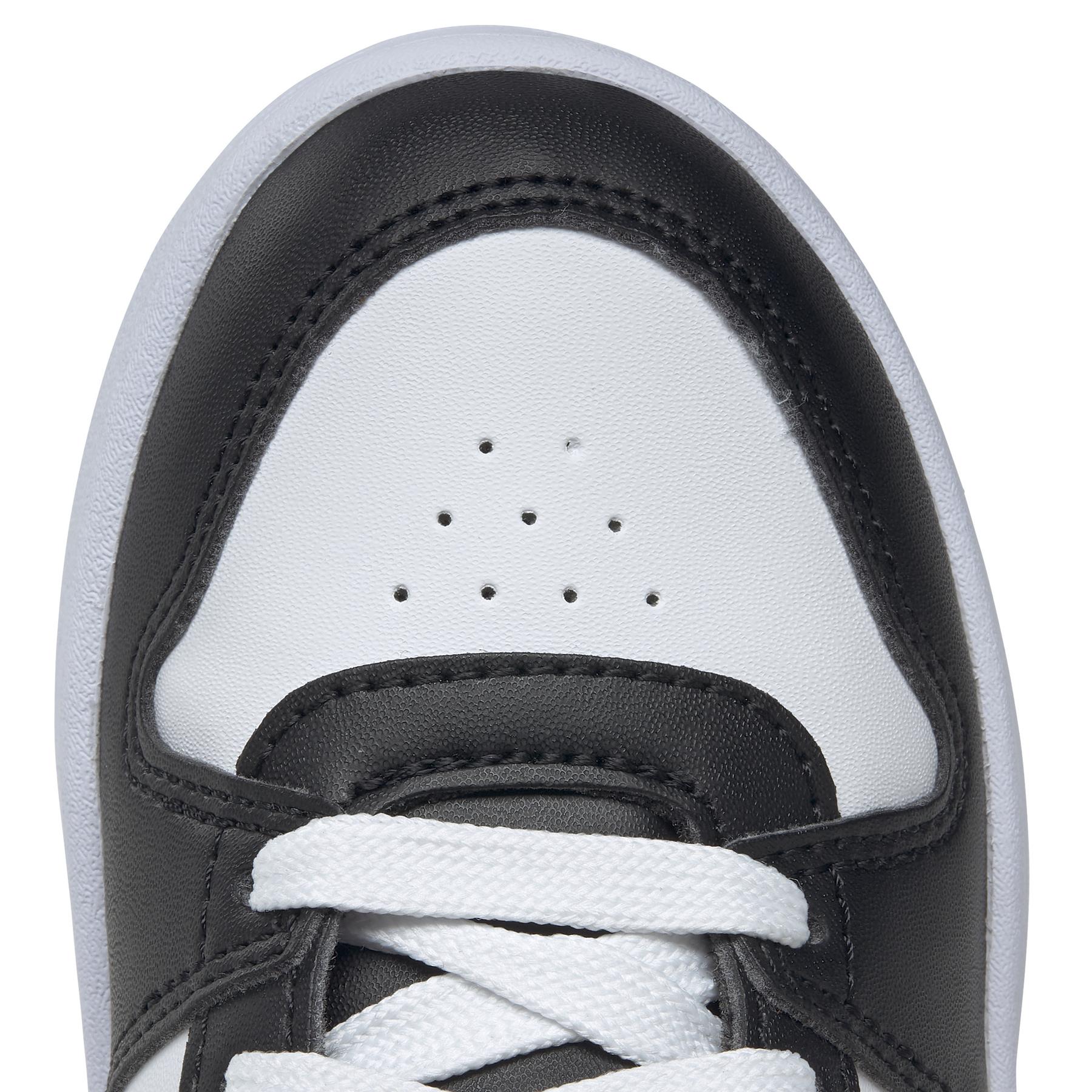 product/r/e/reebok-classics_gw2605_8_footwear_photography_detail_view_2_white_000.jpg