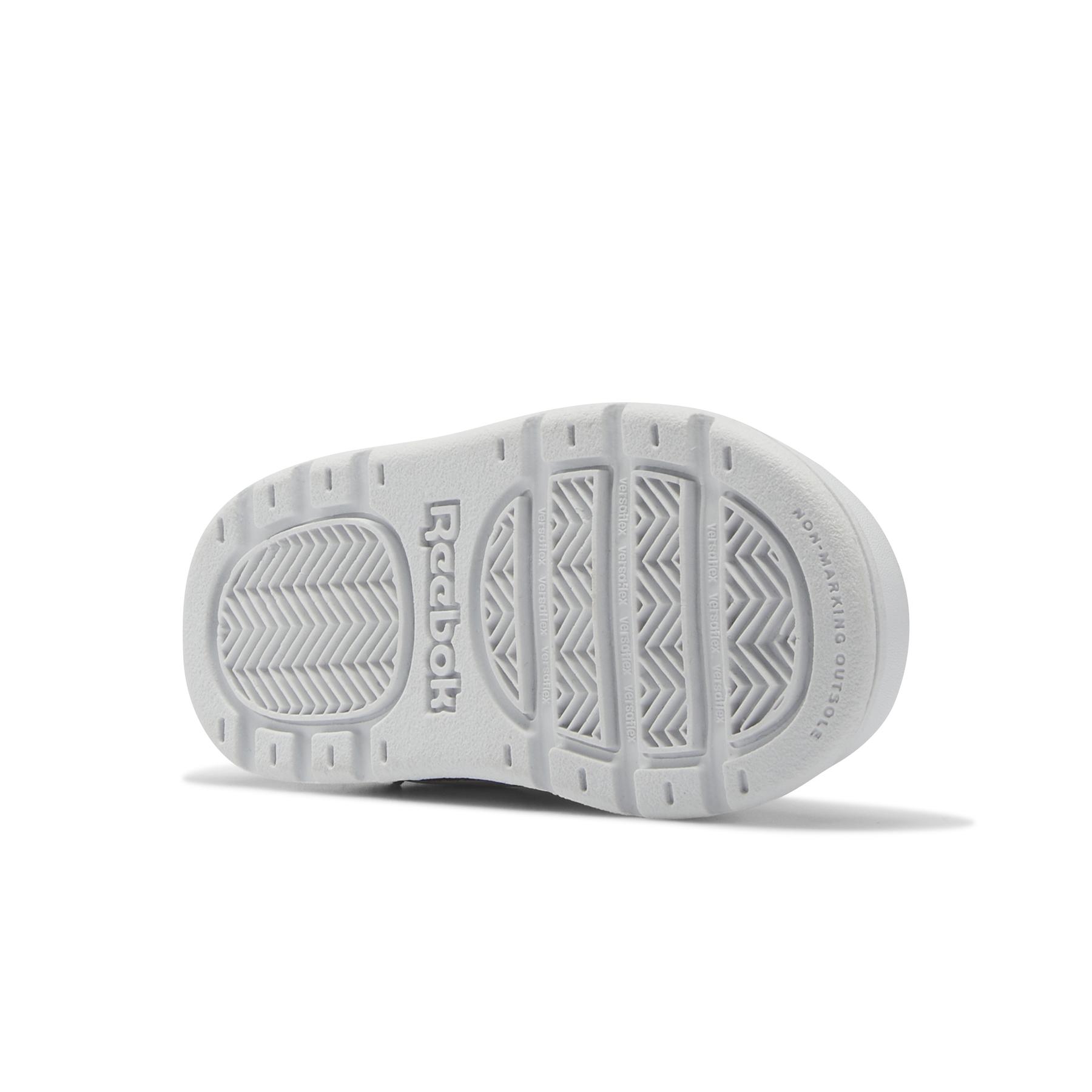 product/r/e/reebok-classics_hq1079_3_footwear_photography_bottom_view_white.jpg