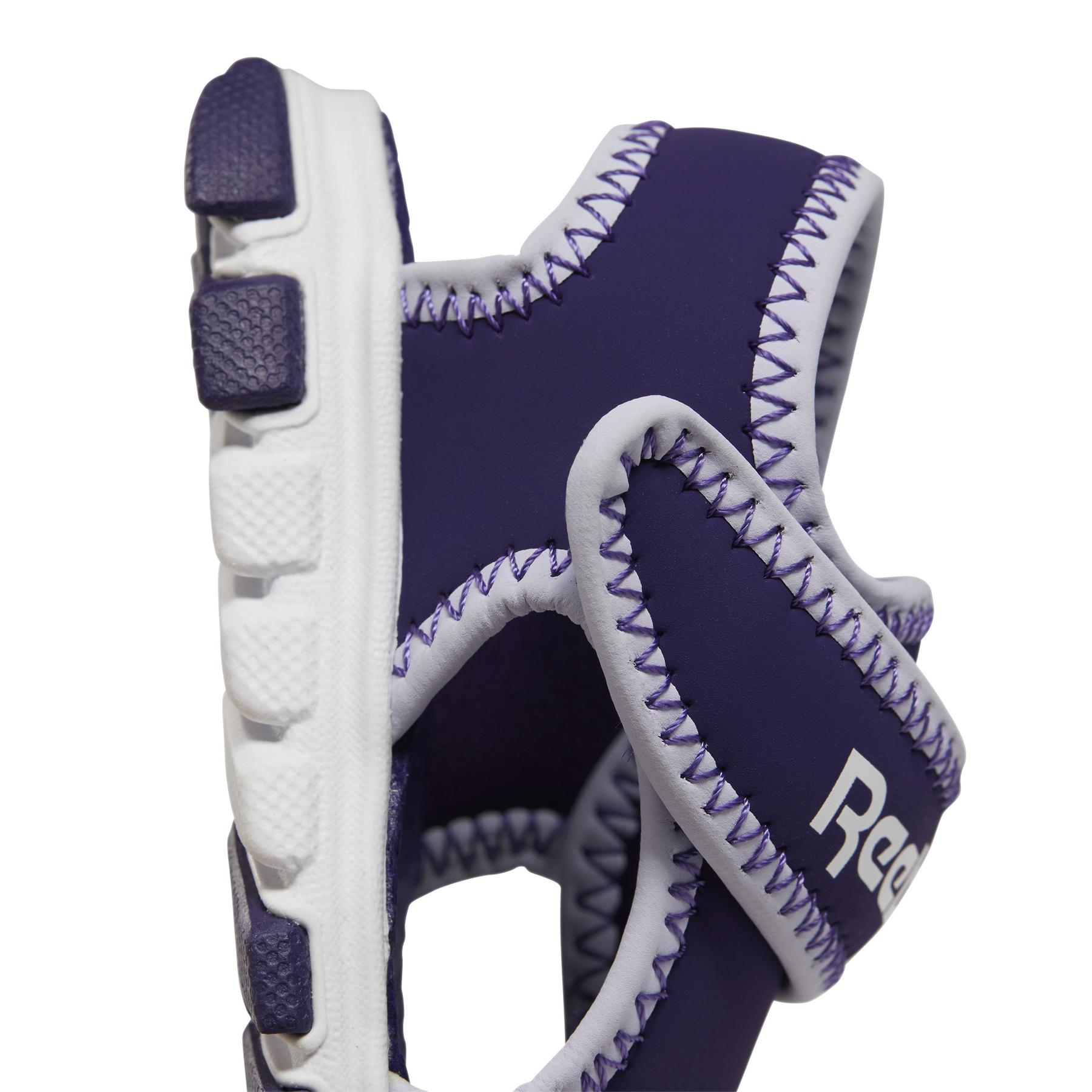 product/r/e/reebok_eh0213_8_footwear_photography_detail_view_2_white_000.jpg