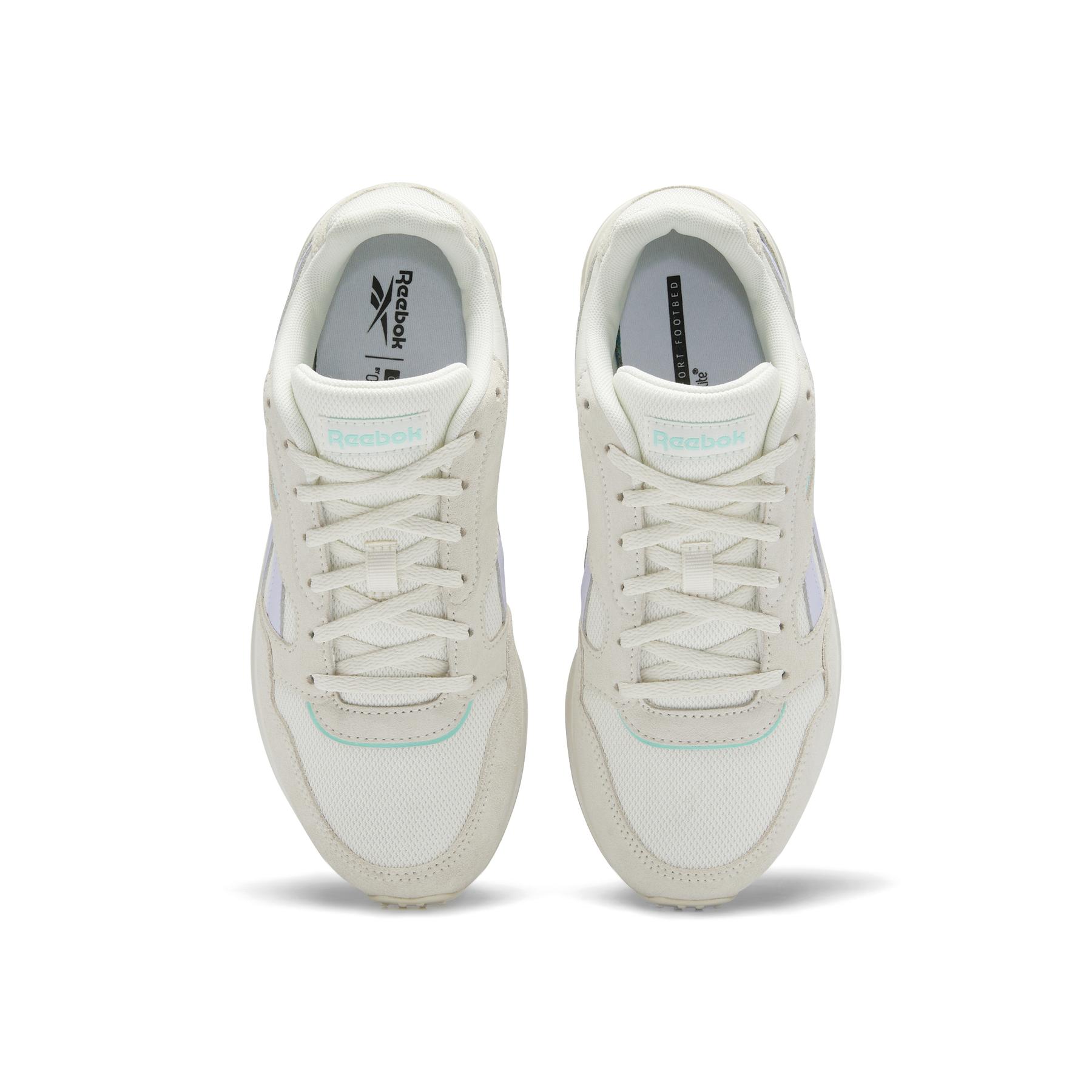 product/r/e/reebok_gv6957_2_footwear_photography_top_portrait_view_white_000.jpg