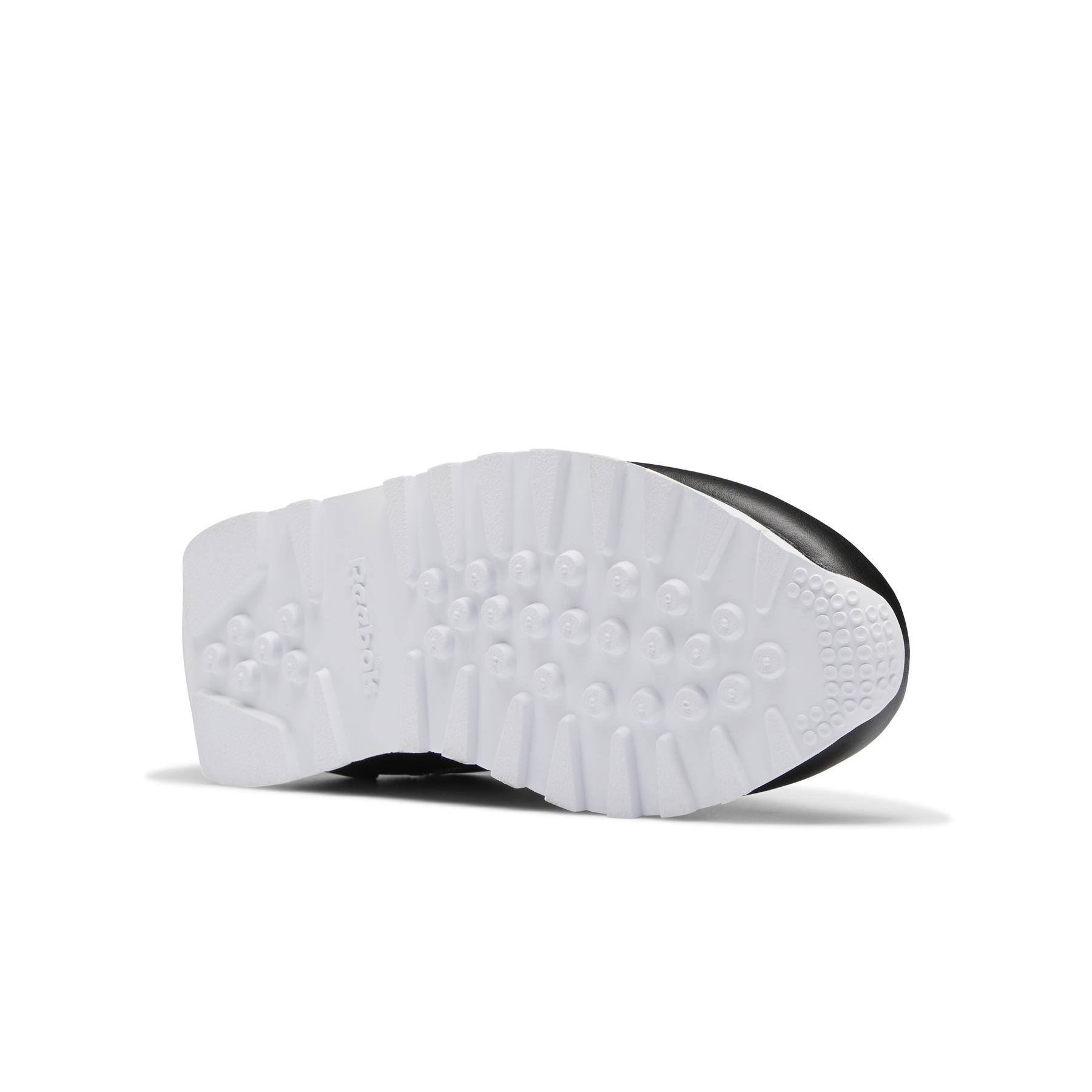 product/r/e/reebok_gy8858_3_footwear_photography_bottom_view_white_000.jpg
