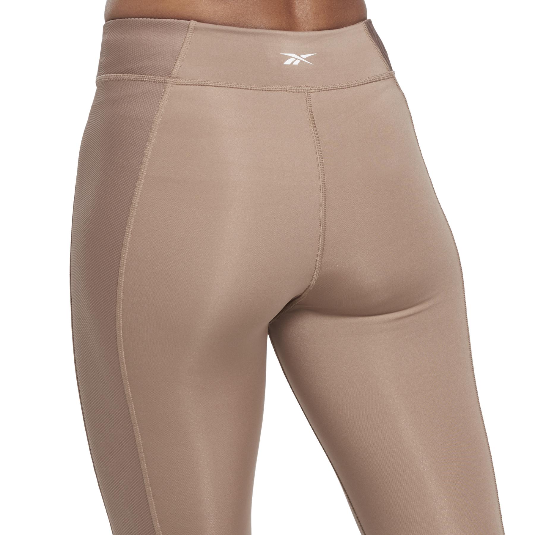 product/r/e/reebok_ha4369_6_apparel_on_model_detail_view_2_white.jpg