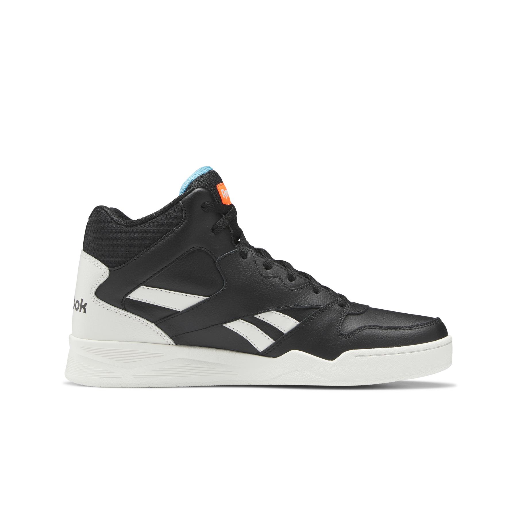 product/r/e/reebok_hr0520_4_footwear_photography_side_medial_center_view_white.jpg