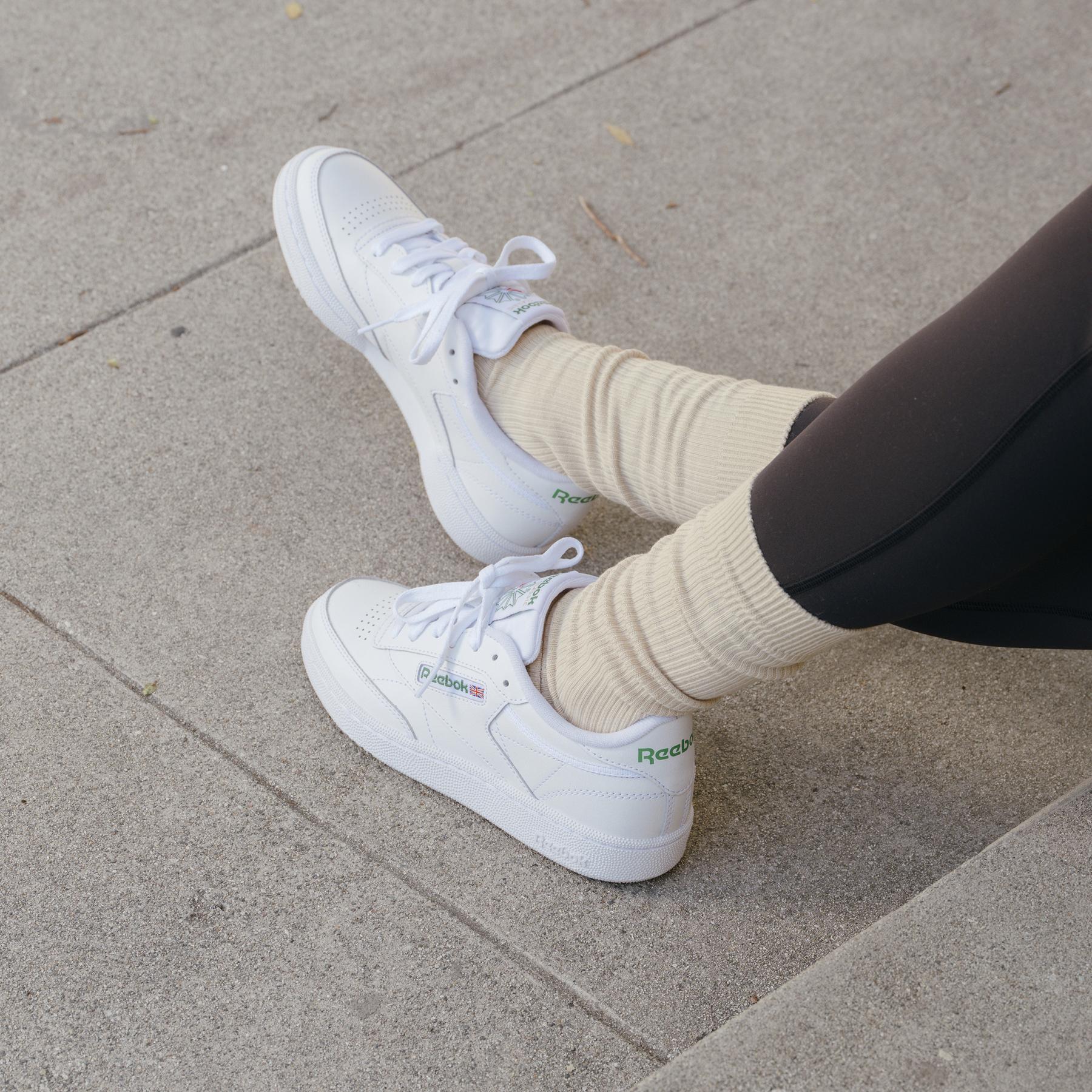 product/r/e/reebok_if5092_10_footwear_photography_highlight_view_2_white_000.jpg