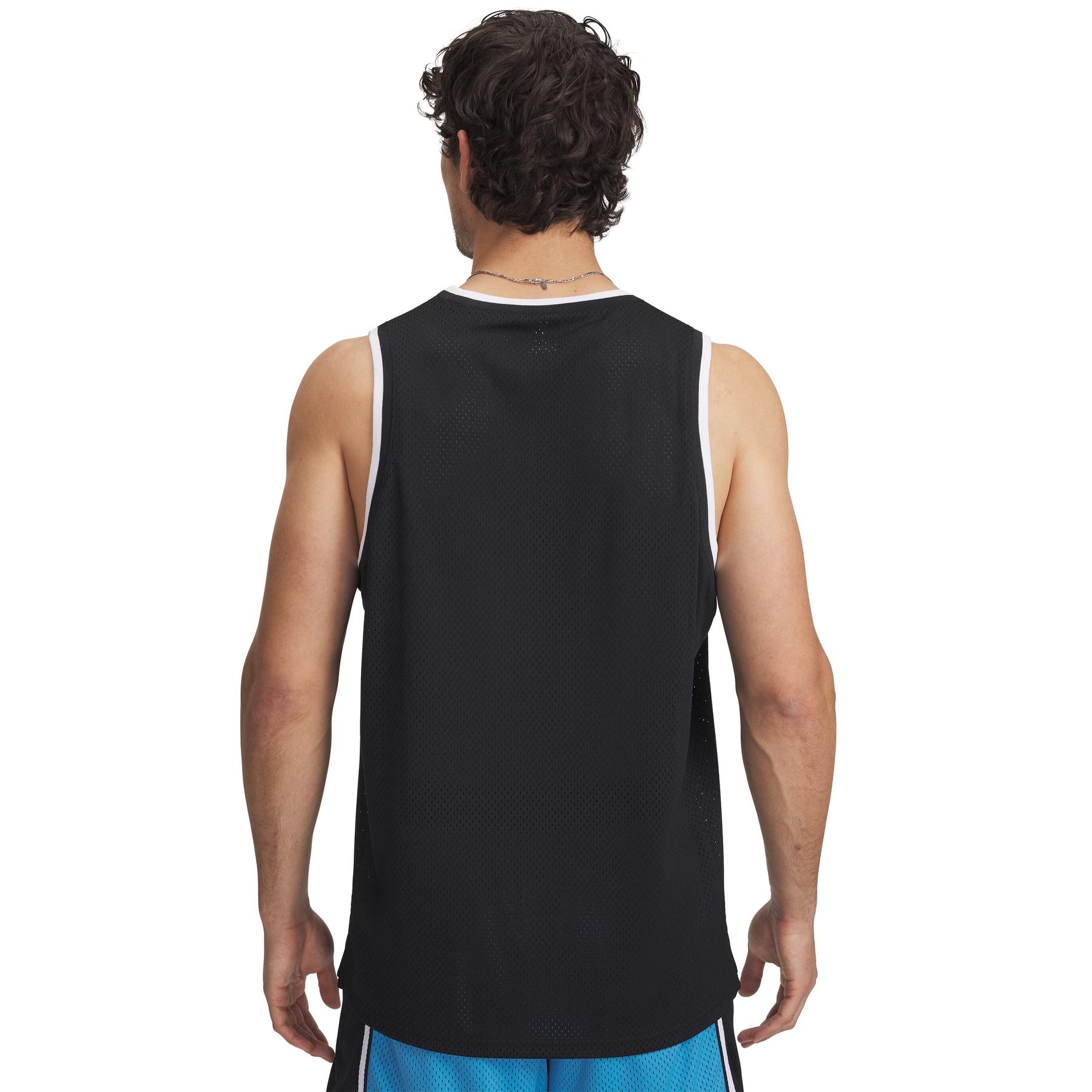 product/u/n/under-armour_1390118-001_black_2.jpg