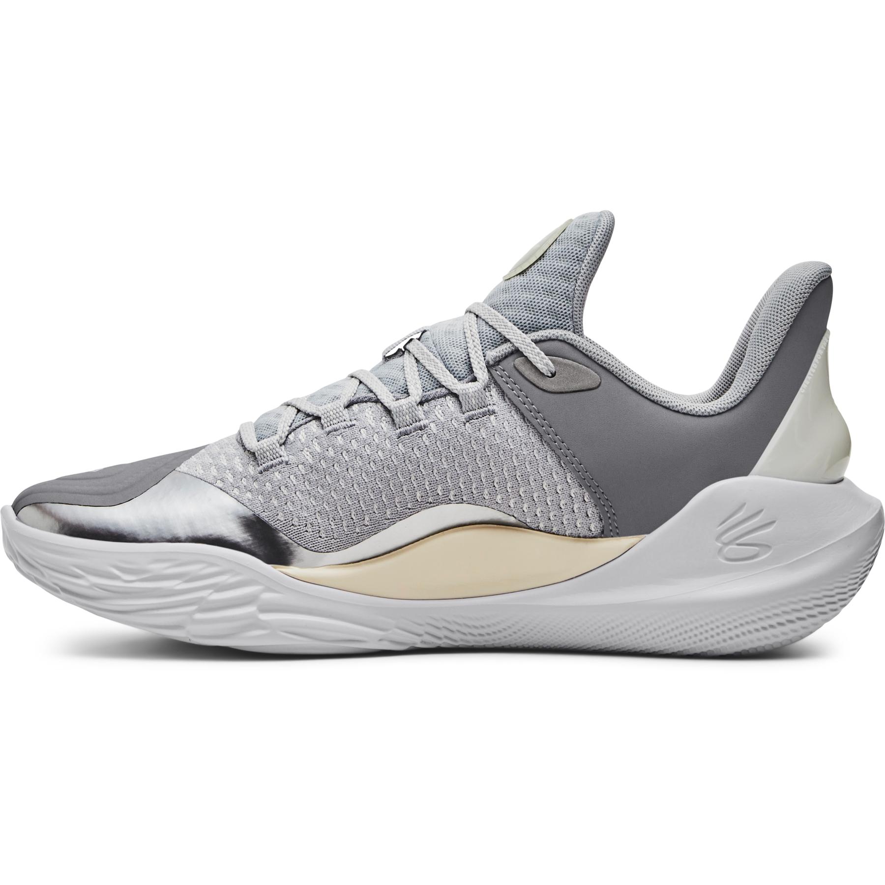 product/u/n/under-armour_3027723-101_13-nw050324.jpg
