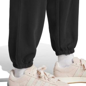 product/2/0/2025_09_adidas_iy9637_7_apparel_on_model_detail_view_2_white.jpg