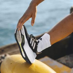product/a/d/adidas_hg7757_6_hardware_photography_heromrktng_view_2_white.jpg