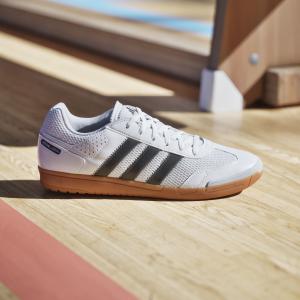 product/a/d/adidas_hq3518_16_footwear_photography_heromrktng_view_3-nw091625.jpg
