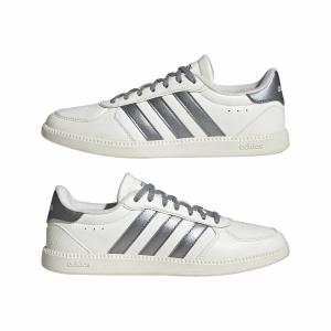 product/a/d/adidas_jh6880_10_footwear_photography_mirrored_pair_view_white-nw091625.jpg