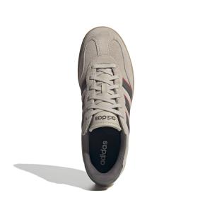 product/a/d/adidas_jp7100_3_footwear_photography_top_portrait_view_white-nw091625.jpg