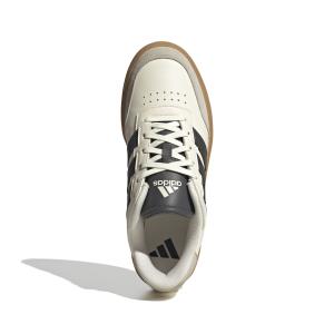 product/a/d/adidas_jq8213_3_footwear_photography_top_portrait_view_white-nw091625.jpg