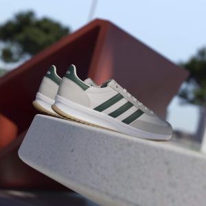 product/a/d/adidas_jr8594_18_footwear_photography_heromrktng_view_6-nw091725.jpg