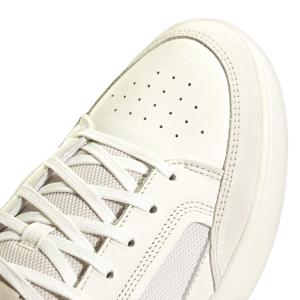product/a/d/adidas_js0236_8_footwear_photography_detail_view_1_white-nw091725.jpg