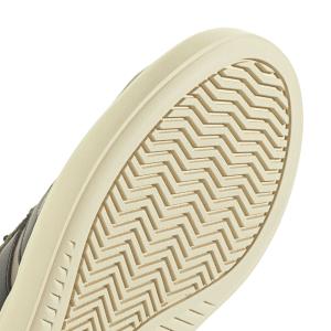product/a/d/adidas_js0936_8_footwear_photography_detail_view_1_white-nw091725.jpg