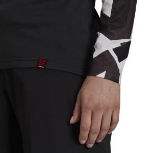 product/g/m/gm4569_app_on-model_detail-1_white.jpg