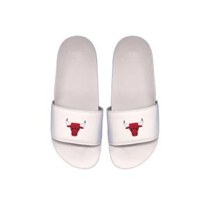 375433-10-intbullsprimary-blanc-rouge-noir-claquettes-chicago-bulls-motto-blanc-rouge-noir