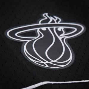 product/m/i/mitchell-ness_bt10750-mheblck_black_4.jpg