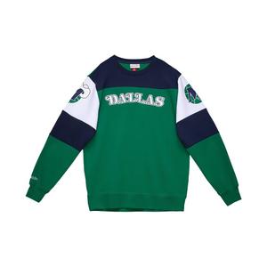 fcpo1037-dmayypppdkgn-polaire-dallas-mavericks-overtime-win-bulls-dark-green