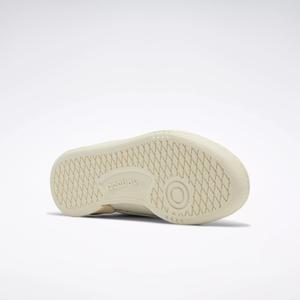 product/r/e/reebok_gx3687_white_3.jpg