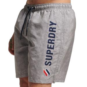 m3010187a-vgk-short-de-bain-motif-applique-superdry-code-gris-poussiere-argente